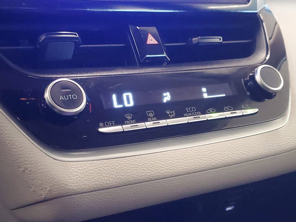 Certified 2024 Toyota Corolla LE image 27