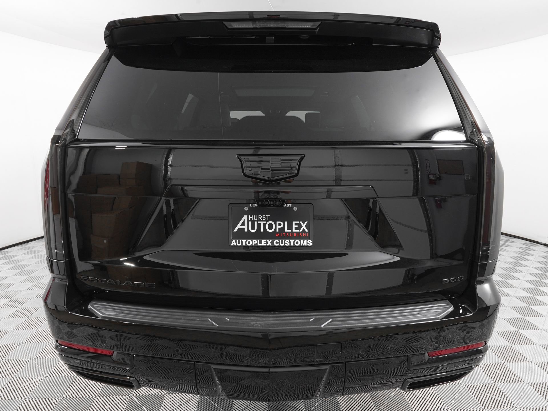 Used 2026 Cadillac Escalade Platinum Sport w/ LPO, Floor Liner Package AWD/4WD image 7
