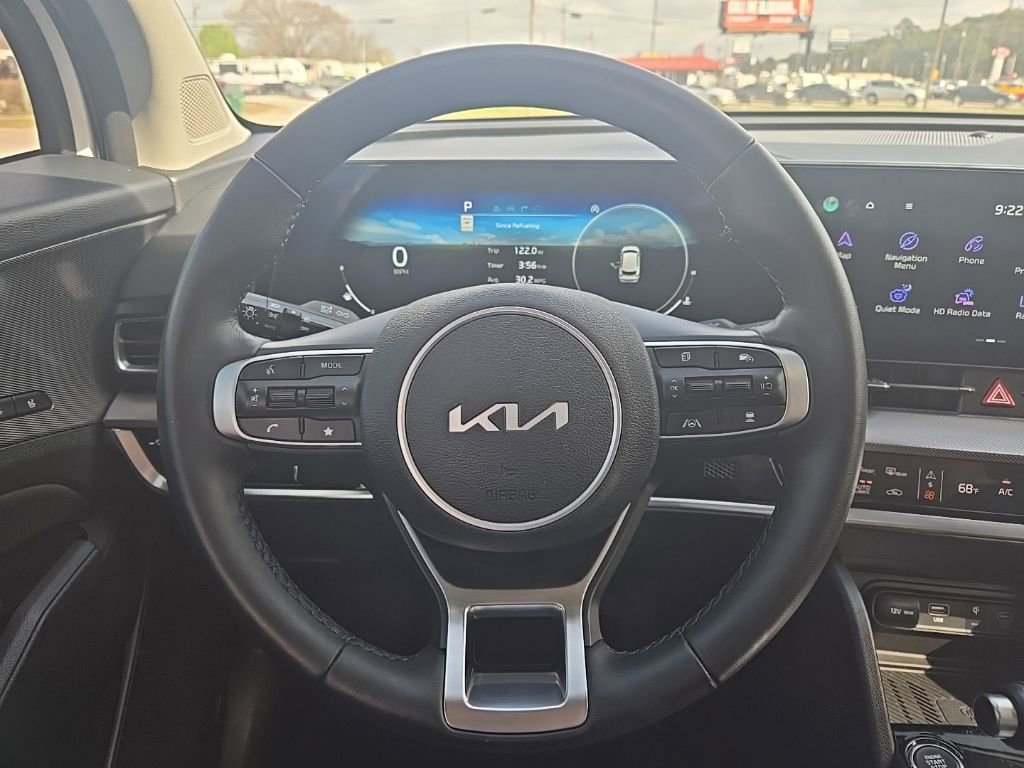 Used 2025 Kia Sportage SX image 4