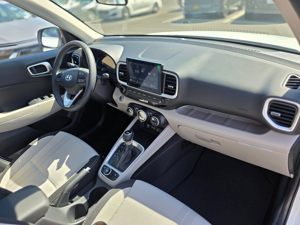 New 2026 Hyundai Venue SEL FWD image 9