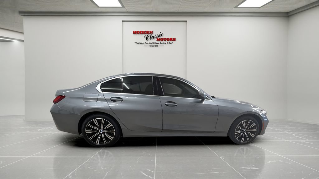Used 2025 BMW 330i xDrive Sedan AWD/4WD image 6