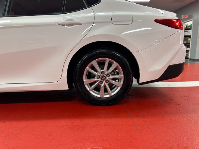 Used 2025 Toyota Camry LE FWD image 29