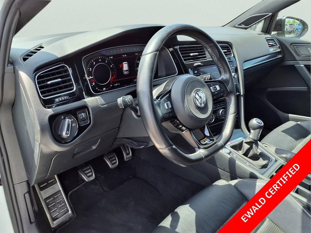 Used 2019 Volkswagen Golf R 4-Door AWD/4WD image 9