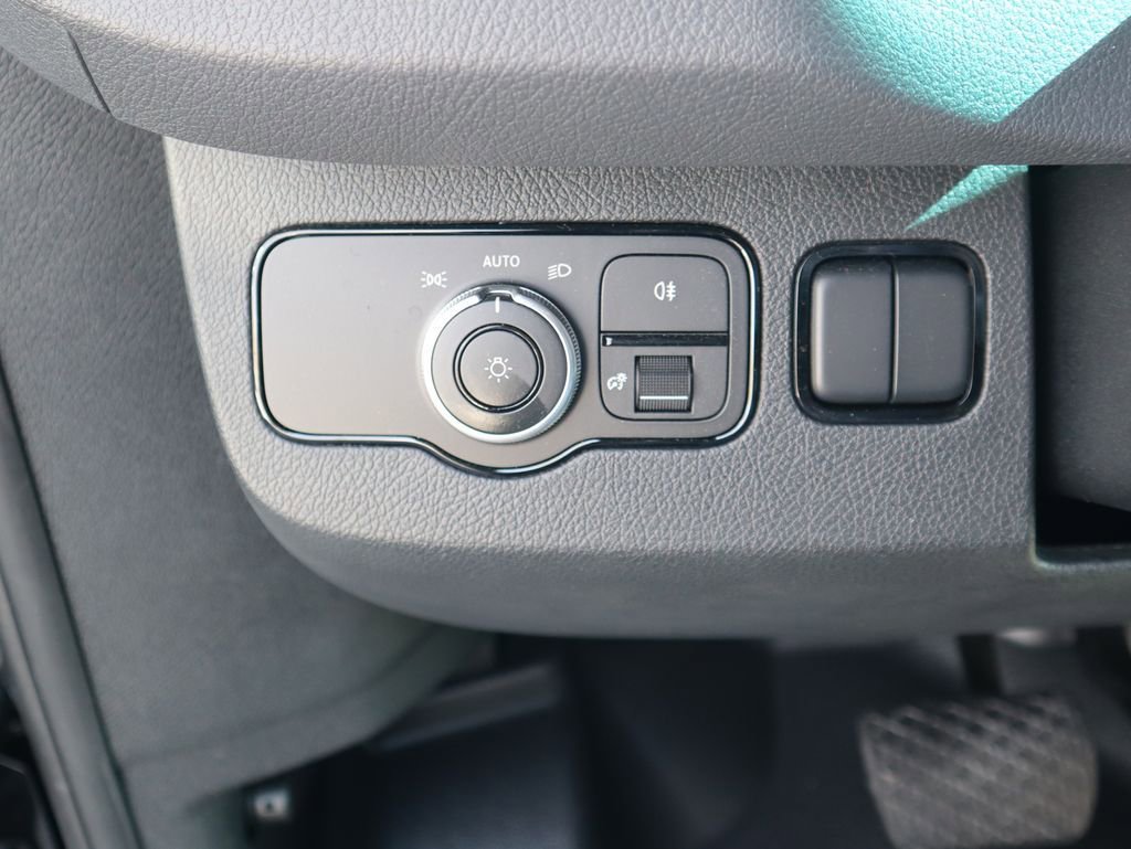 Used 2024 Mercedes-Benz Sprinter 2500 image 22
