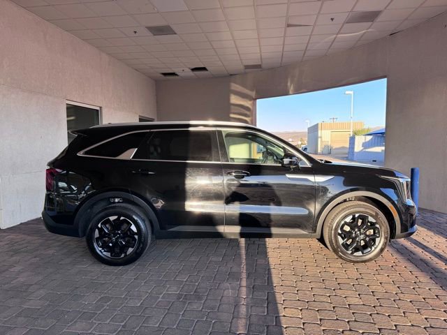 Used 2024 Kia Sorento S AWD/4WD image 6