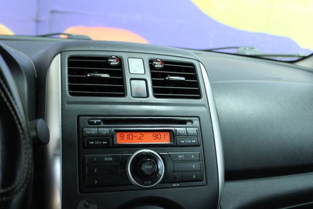 Used 2014 Nissan Versa SV FWD image 18