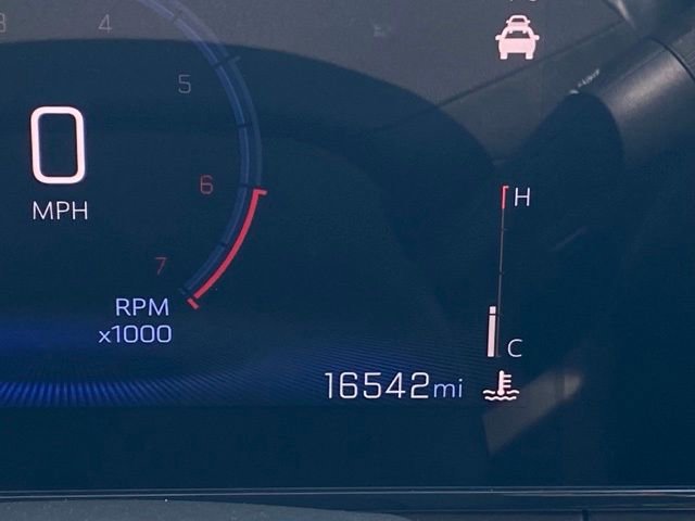 Used 2024 Chevrolet Trax ACTIV w/ Sunroof Package image 14