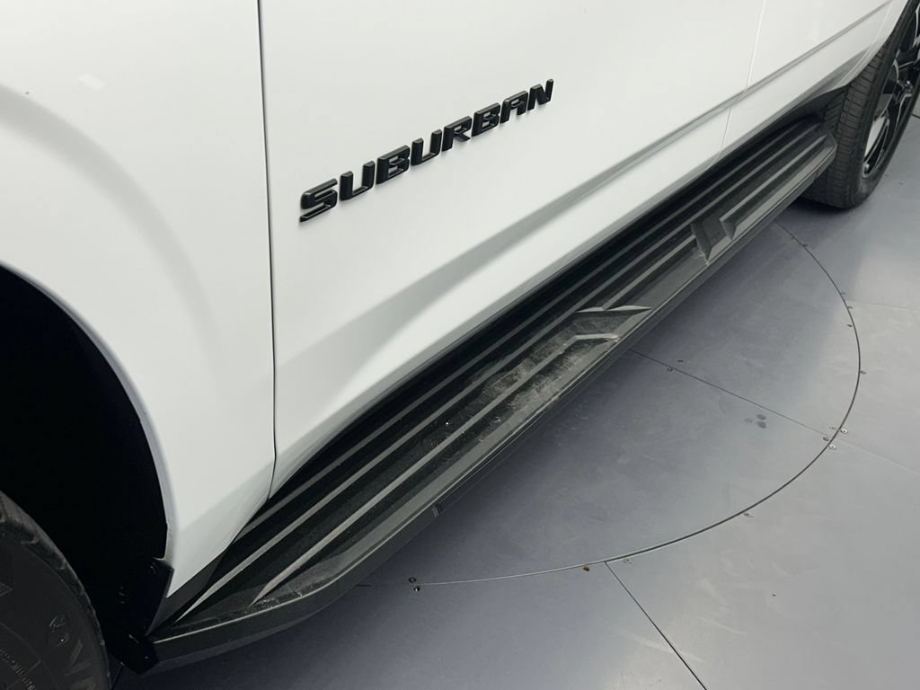 Used 2024 Chevrolet Suburban RST RWD image 34