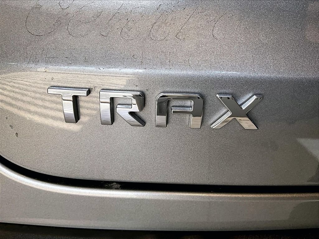 Used 2024 Chevrolet Trax LS FWD image 30