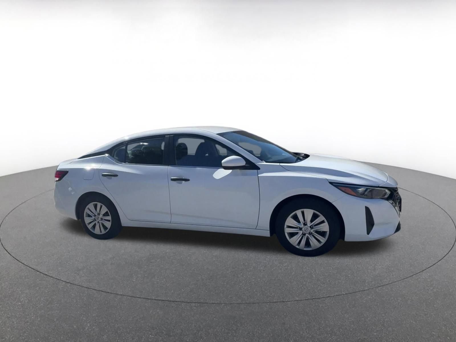 Used 2025 Nissan Sentra S image 2