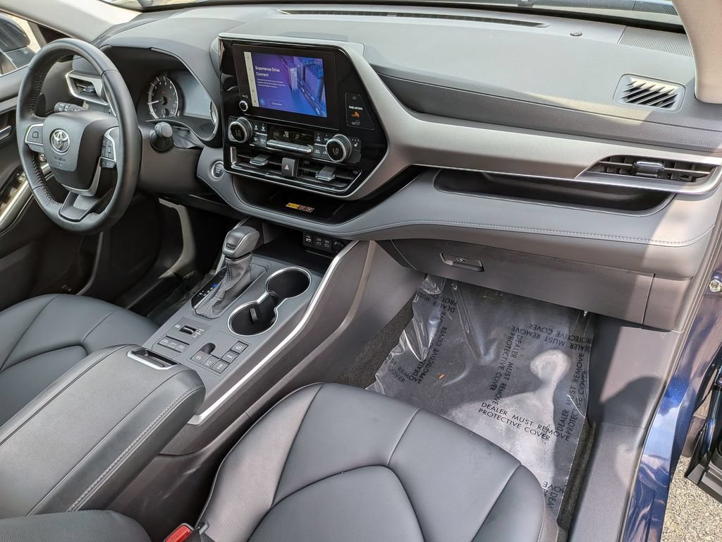 Used 2026 Toyota Highlander XLE AWD/4WD image 37