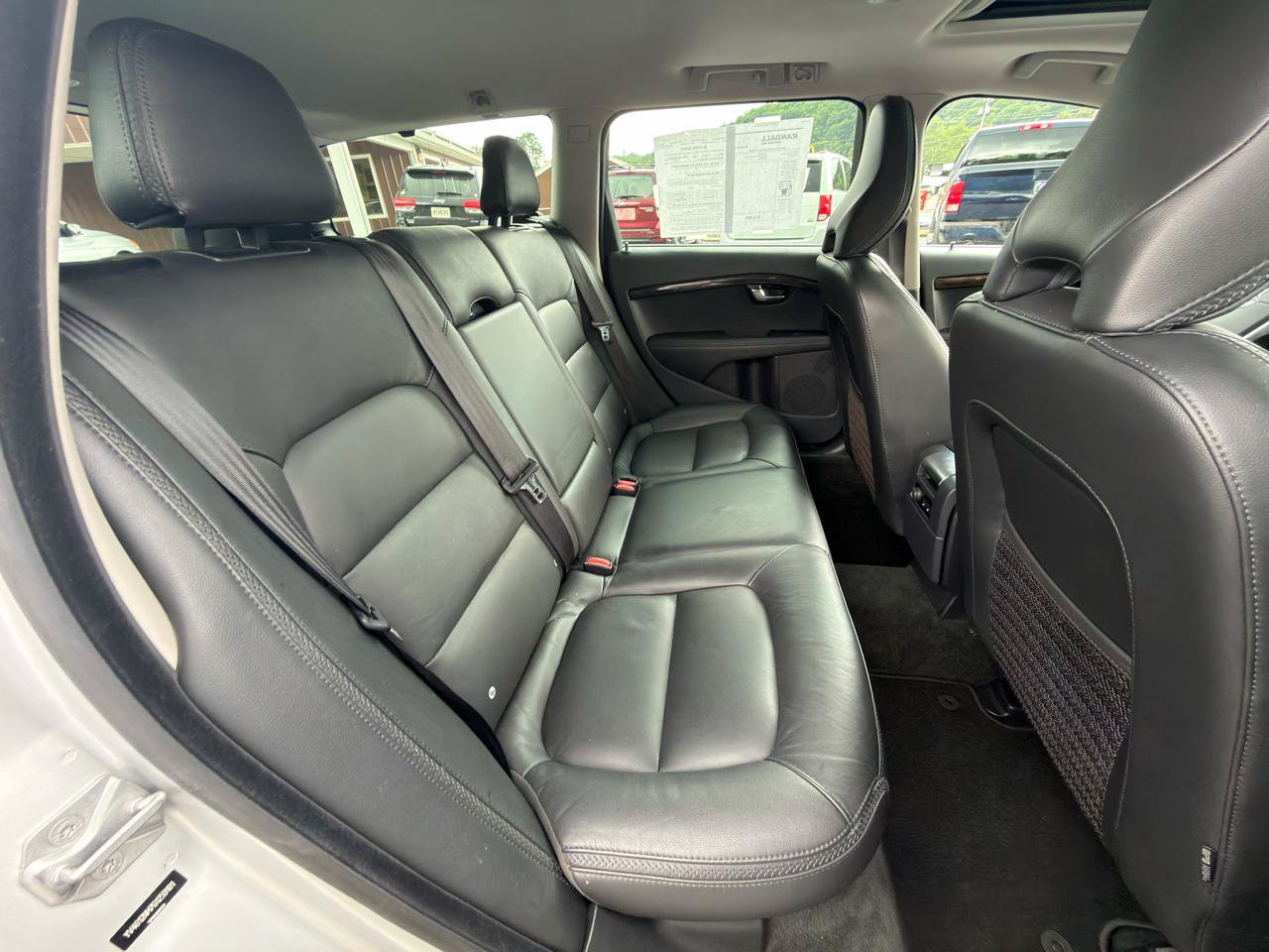 Used 2016 Volvo XC70 T5 Platinum w/ Climate Package AWD/4WD image 26