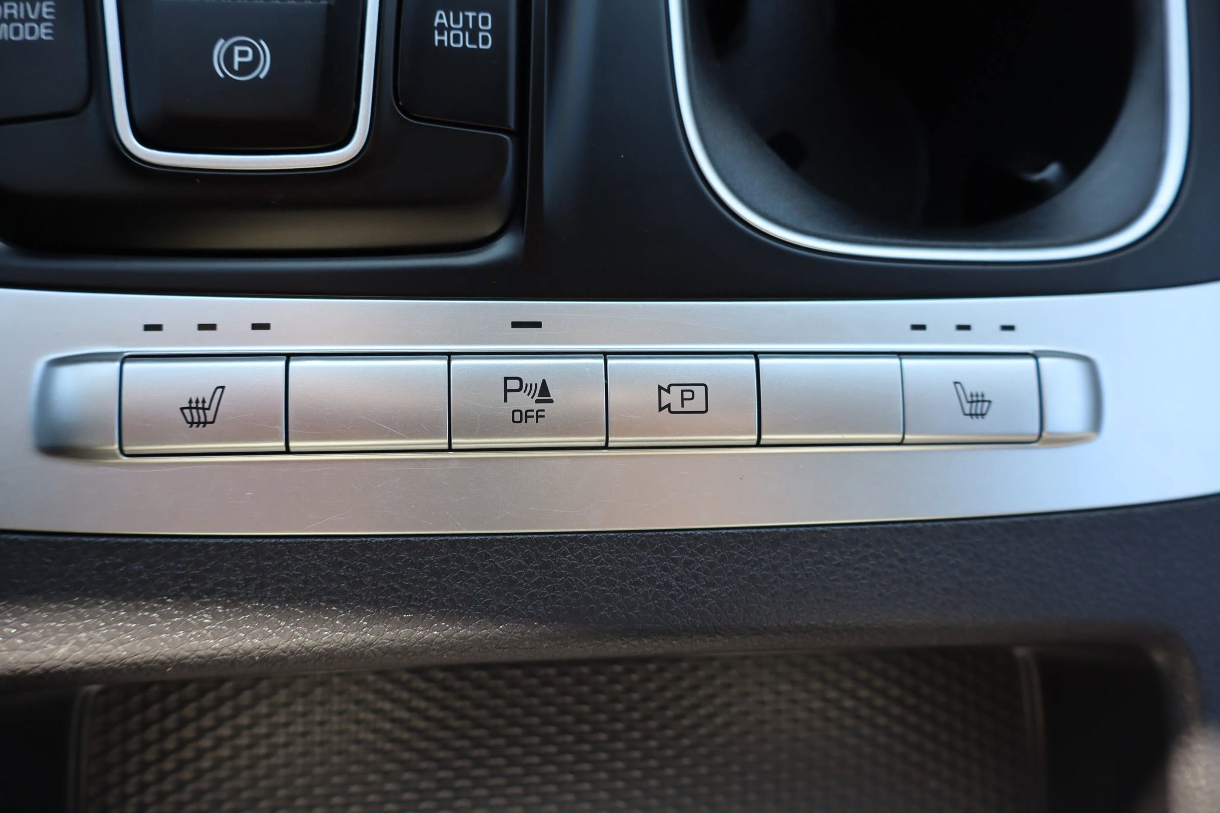 Used 2024 Kia Carnival LX image 27