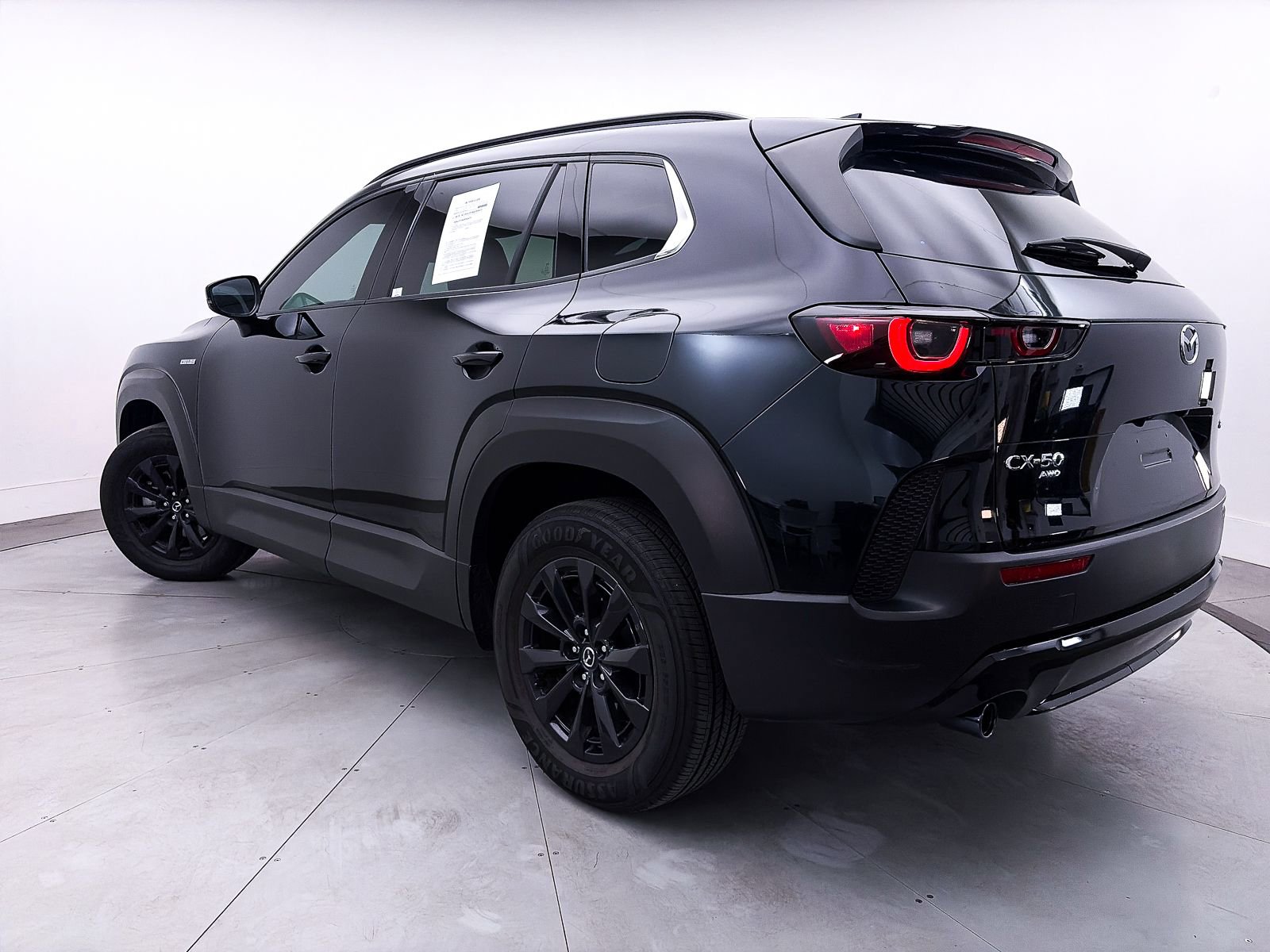 Used 2025 MAZDA CX-50 AWD 2.5 Hybrid w/ Premium Pkg image 2