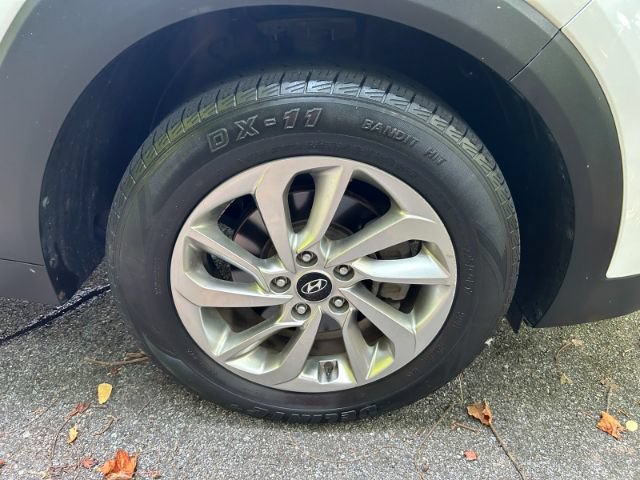 Used 2017 Hyundai Tucson SE Plus AWD/4WD image 34