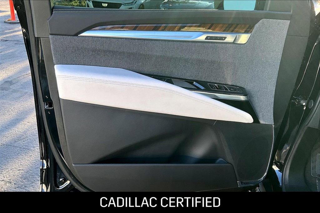 Used 2026 Cadillac Escalade Platinum Sport w/ LPO, ONYX Package image 20