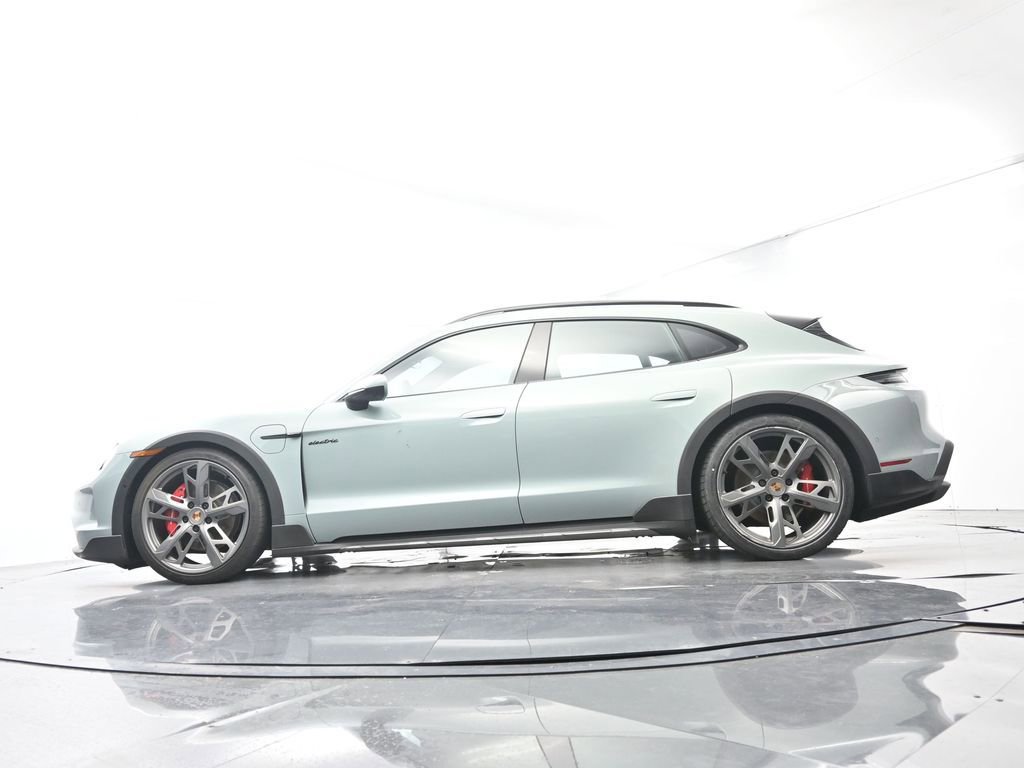 Certified 2025 Porsche Taycan 4S AWD/4WD image 45