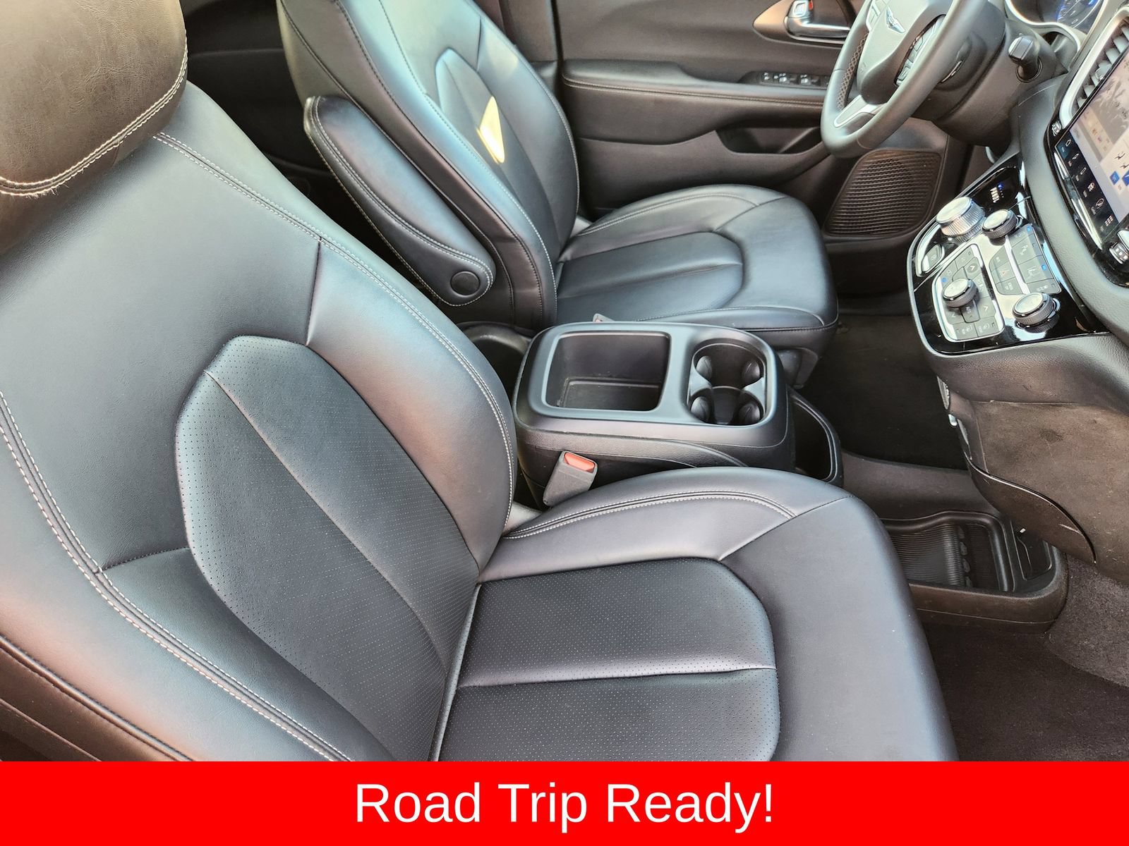 Used 2025 Chrysler Pacifica Select FWD image 22
