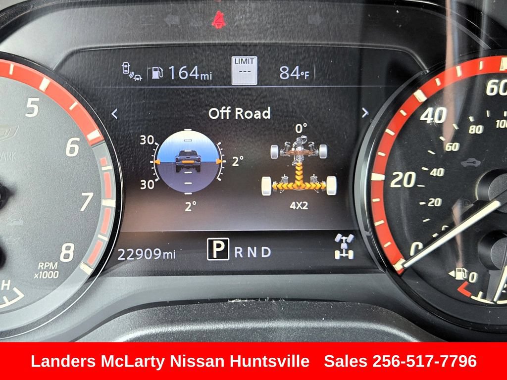 Used 2024 Nissan Titan PRO-4X w/ Pro-4x Convenience Package AWD/4WD image 32