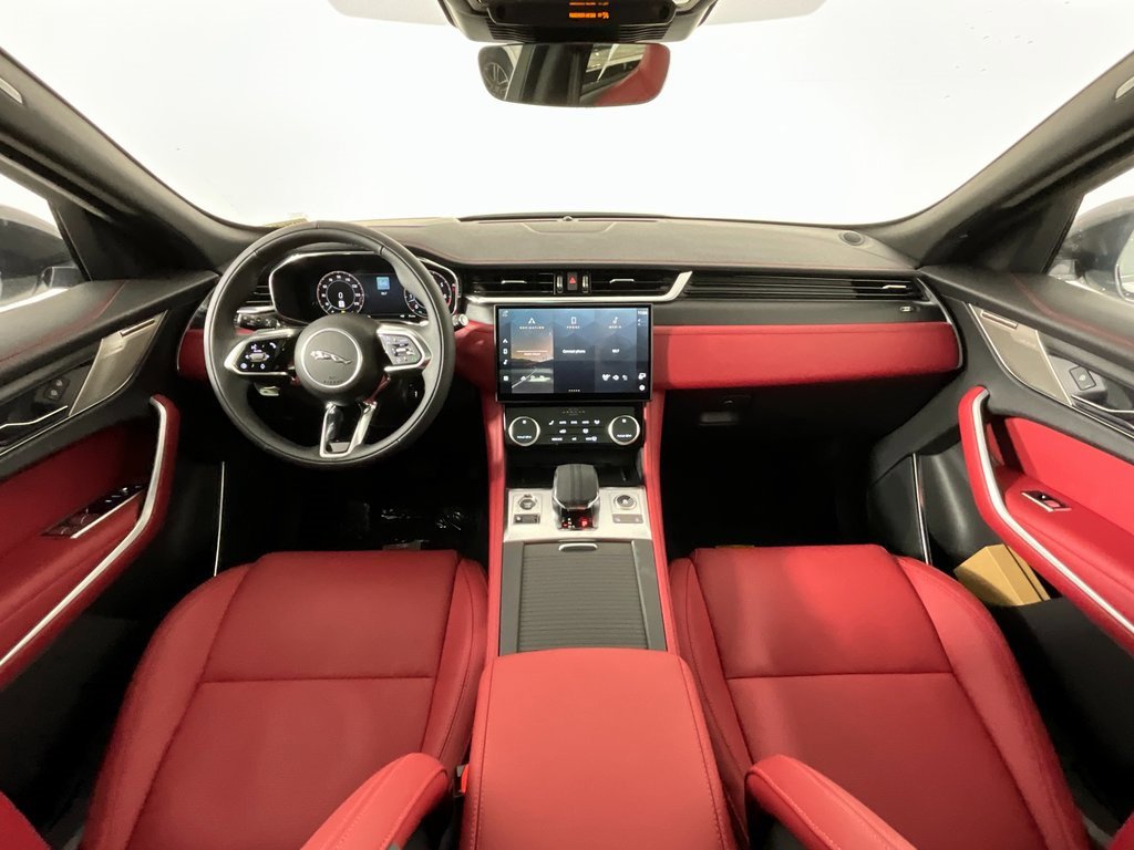 New 2026 Jaguar F-PACE R-Dynamic S image 4