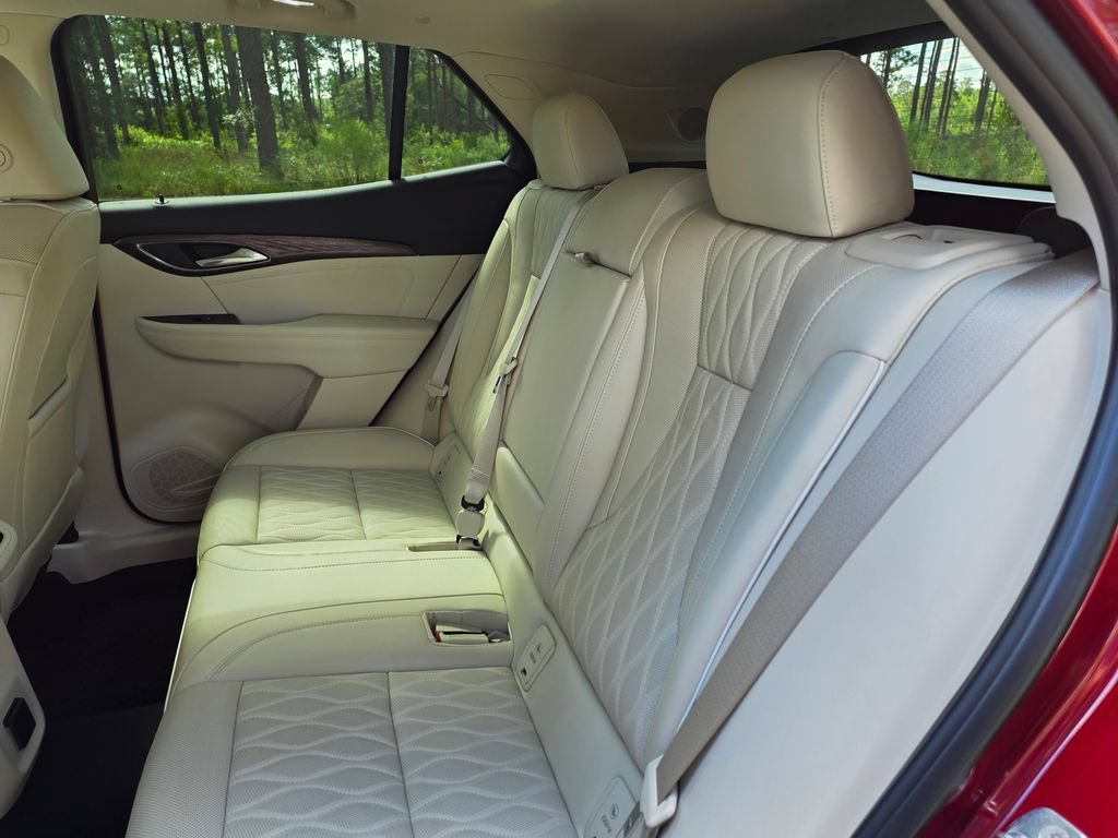 Used 2023 Buick Envision Avenir FWD image 17