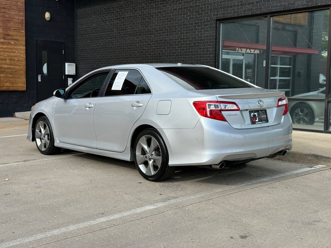 Used 2013 Toyota Camry SE w/ Leather Pkg FWD image 15