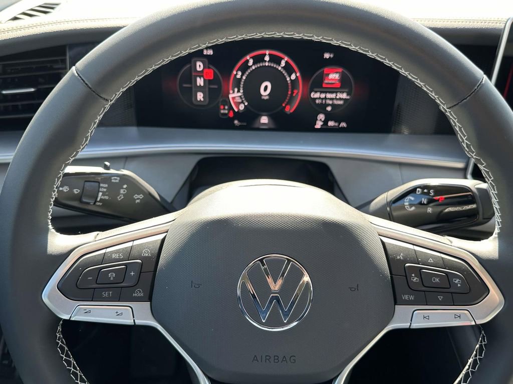 New 2026 Volkswagen Tiguan SE image 17