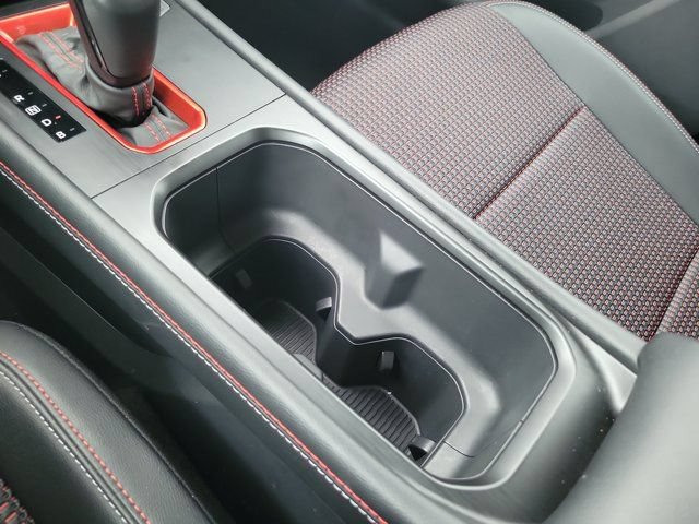 Certified 2026 Nissan Kicks SR FWD image 26