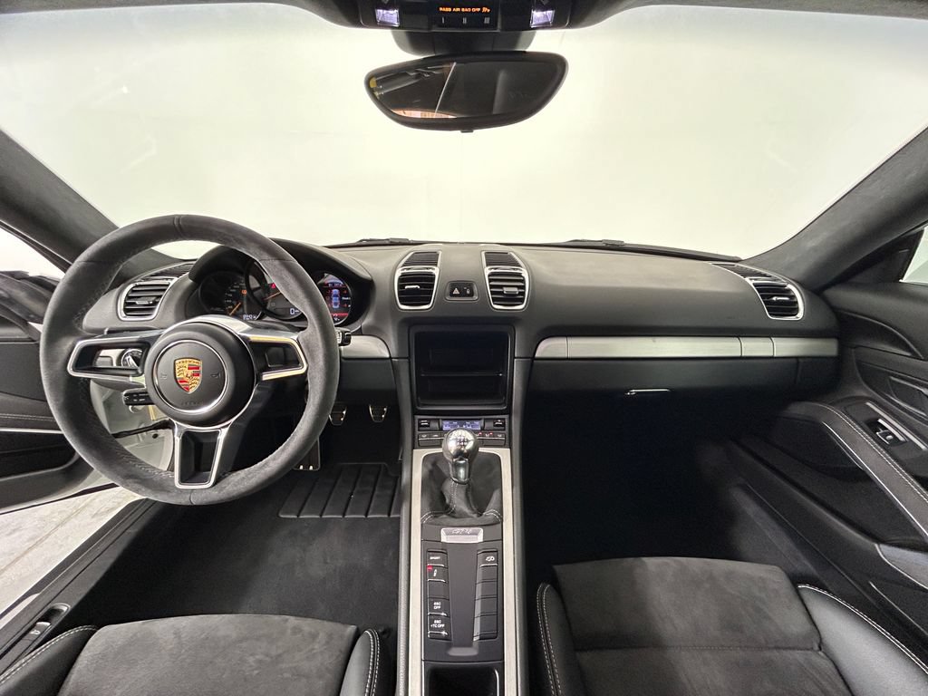 Certified 2016 Porsche Cayman GT4 RWD image 13