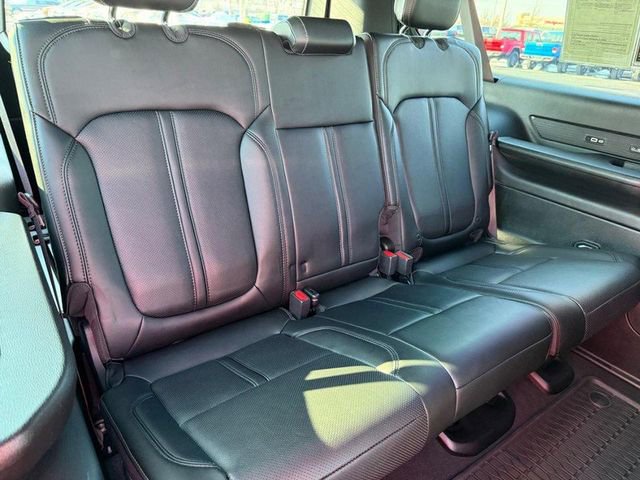 Used 2024 Jeep Wagoneer L Series II w/ Convenience Group I image 13