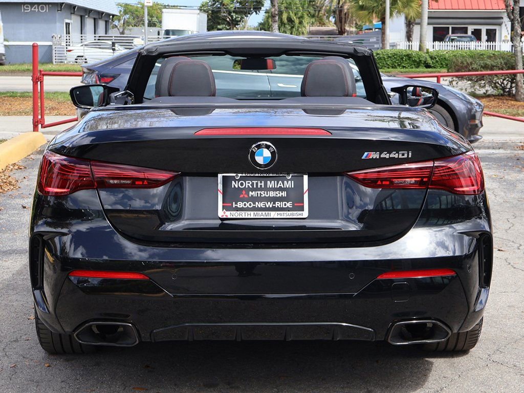Used 2025 BMW M440i Convertible w/ Premium Package image 16