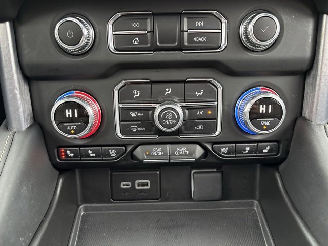 Used 2024 GMC Yukon XL SLT w/ SLT Premium Package image 29