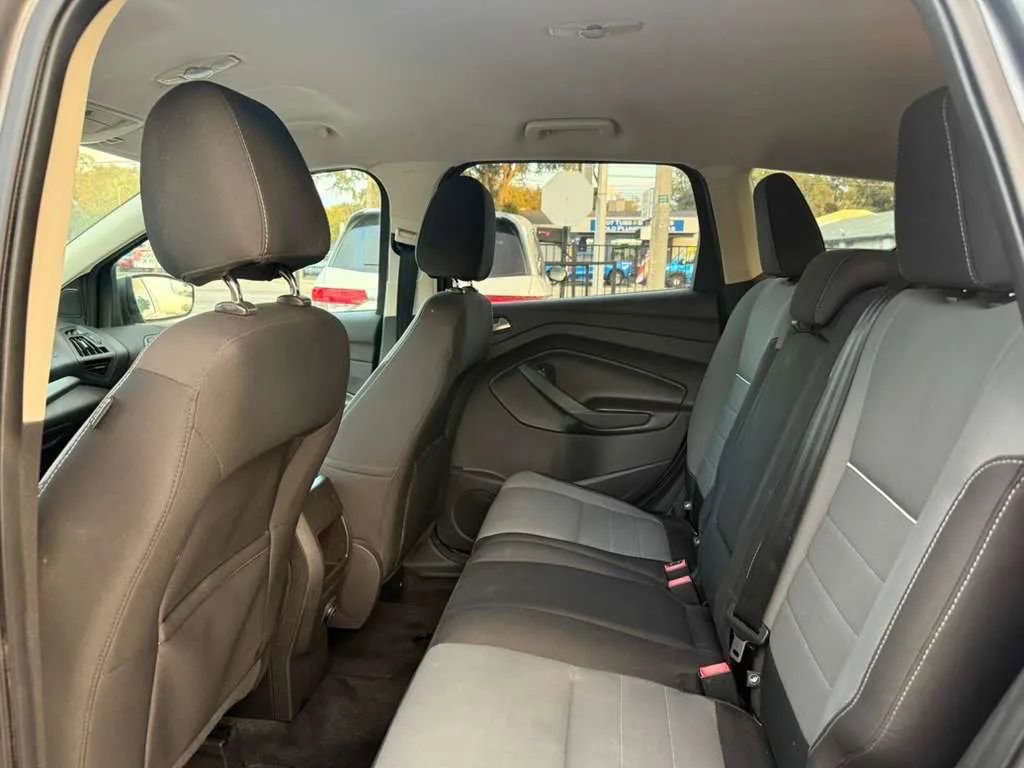 Used 2014 Ford Escape SE image 12