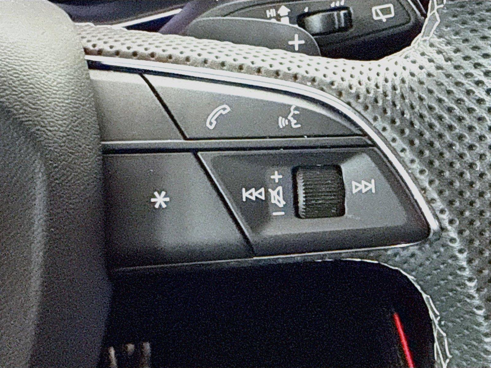 Used 2024 Audi SQ8 Prestige AWD/4WD image 11