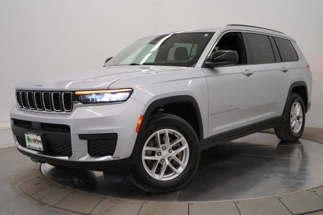 Used 2024 Jeep Grand Cherokee L Laredo w/ Trailer Tow Package AWD/4WD image 1