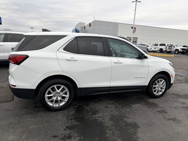 Used 2023 Chevrolet Equinox LT w/ Driver Convenience Package image 3