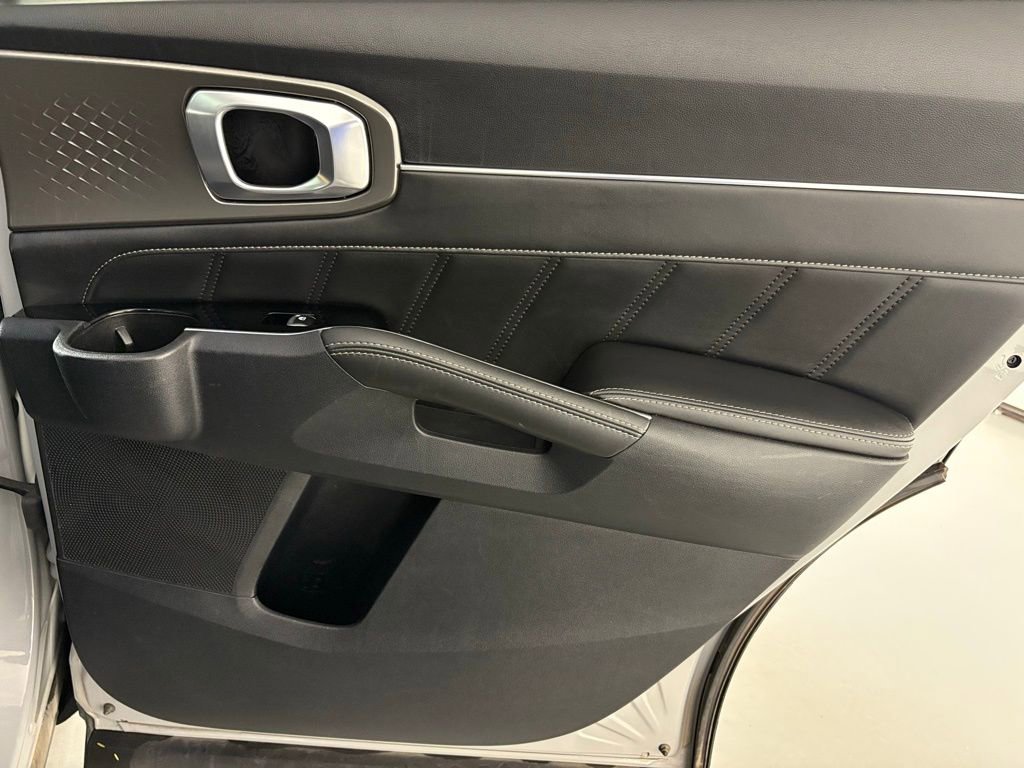 Used 2022 Kia Sorento SX image 43