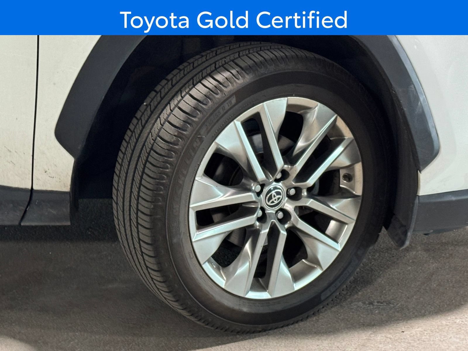 Used 2020 Toyota RAV4 XLE Premium AWD/4WD image 2
