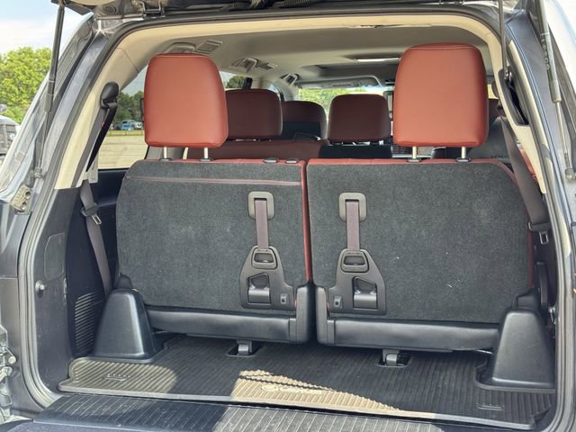 Used 2017 Lexus LX 570 4WD w/ Luxury Package image 37