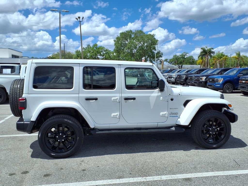 Used 2021 Jeep Wrangler Unlimited Sahara w/ Cold Weather Group image 8