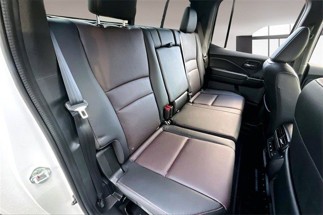 Certified 2024 Honda Ridgeline Black Edition image 25