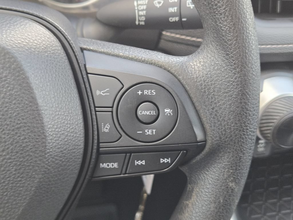 Used 2023 Toyota RAV4 LE FWD image 27