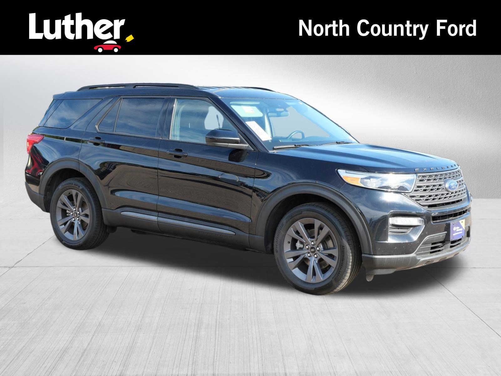 Certified 2024 Ford Explorer XLT w/ Equipment Group 202A AWD/4WD image 1