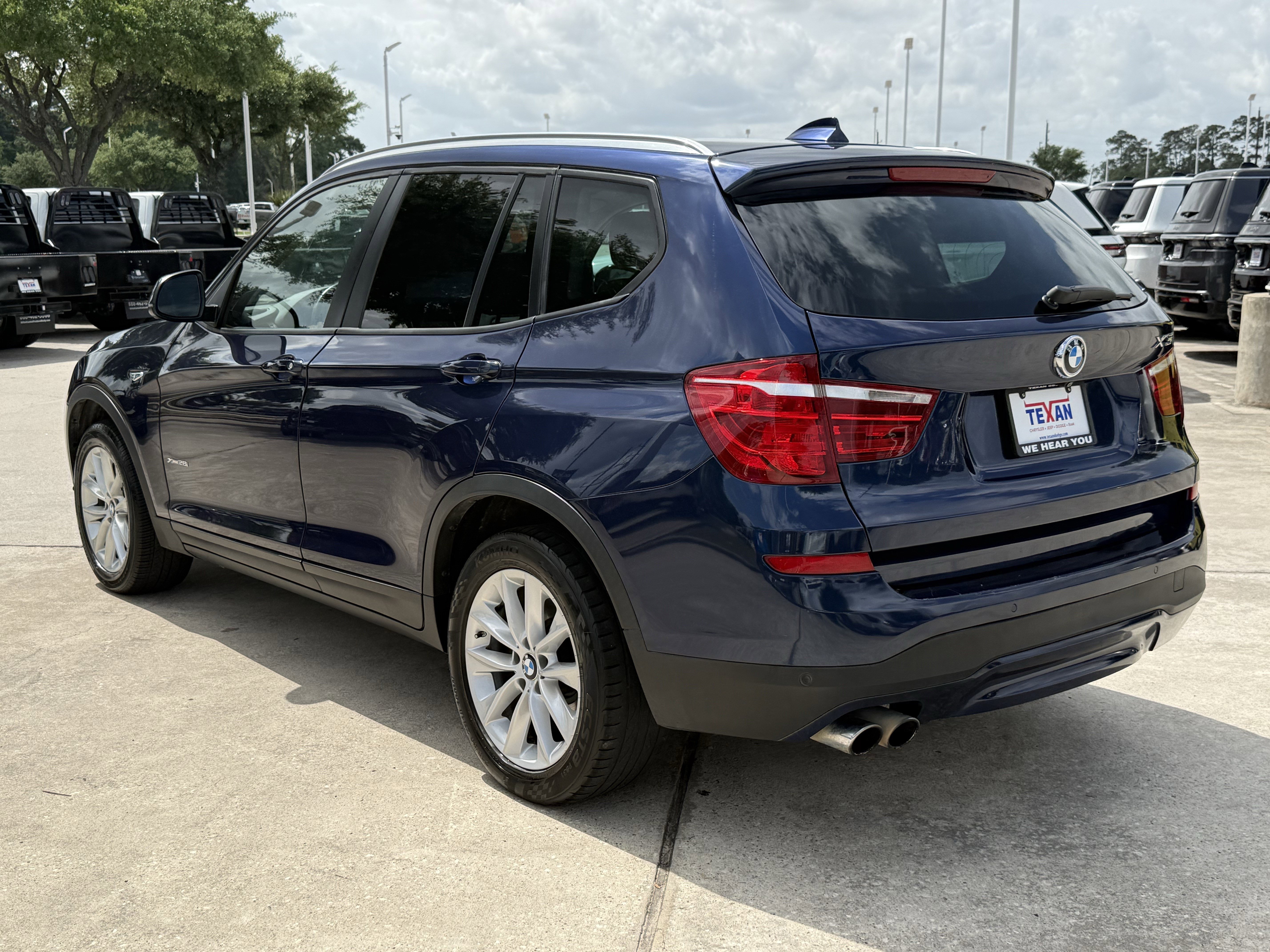 Used 2017 BMW X3 xDrive28i AWD/4WD image 7