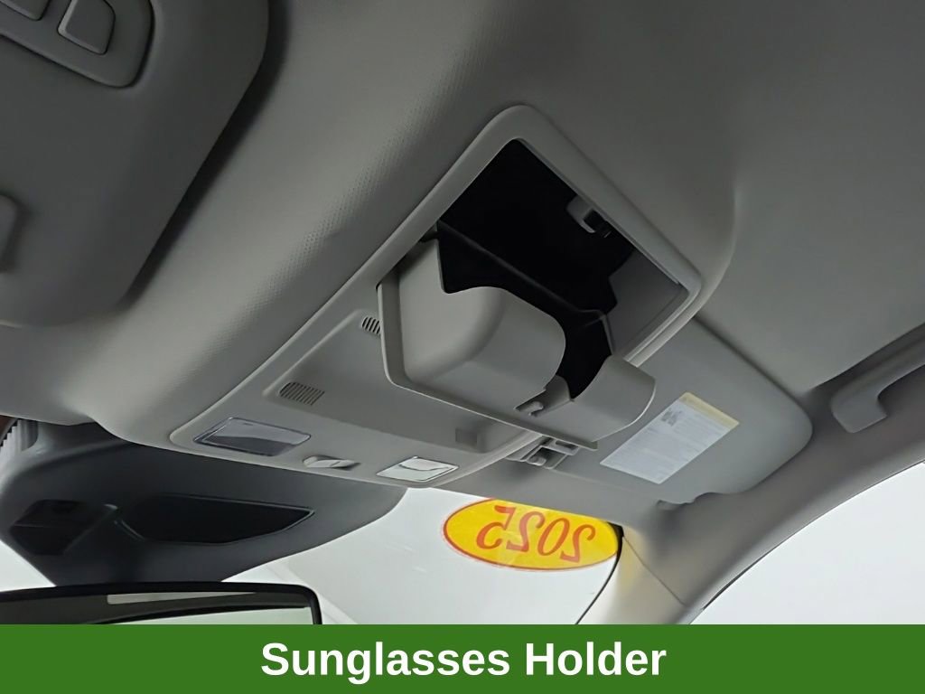 Used 2025 Ford Escape Platinum image 39