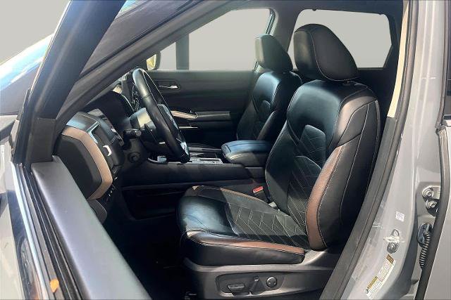 Certified 2023 Nissan Pathfinder Platinum FWD image 8