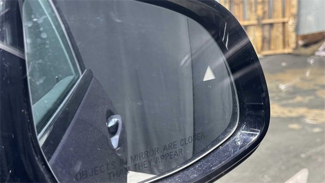 Used 2020 BMW X7 M50i w/ Executive Package image 12