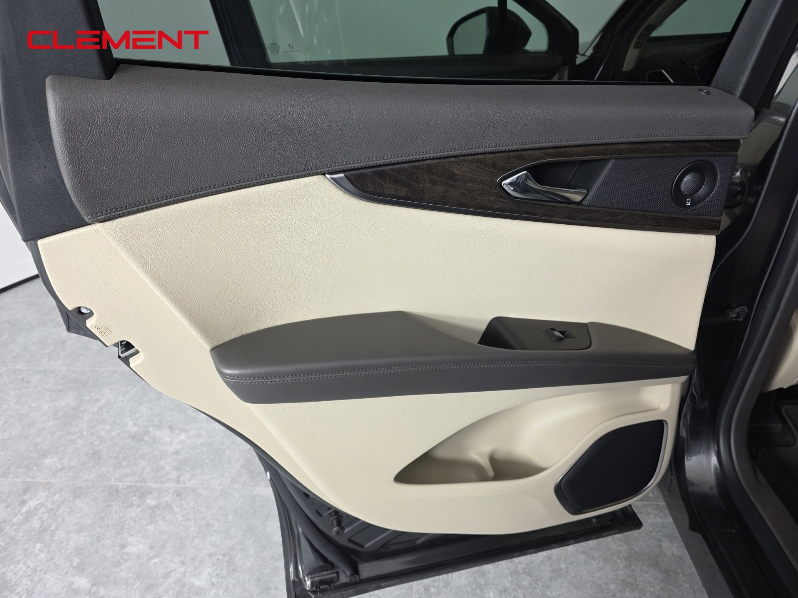 Used 2020 Lincoln Nautilus Reserve image 24