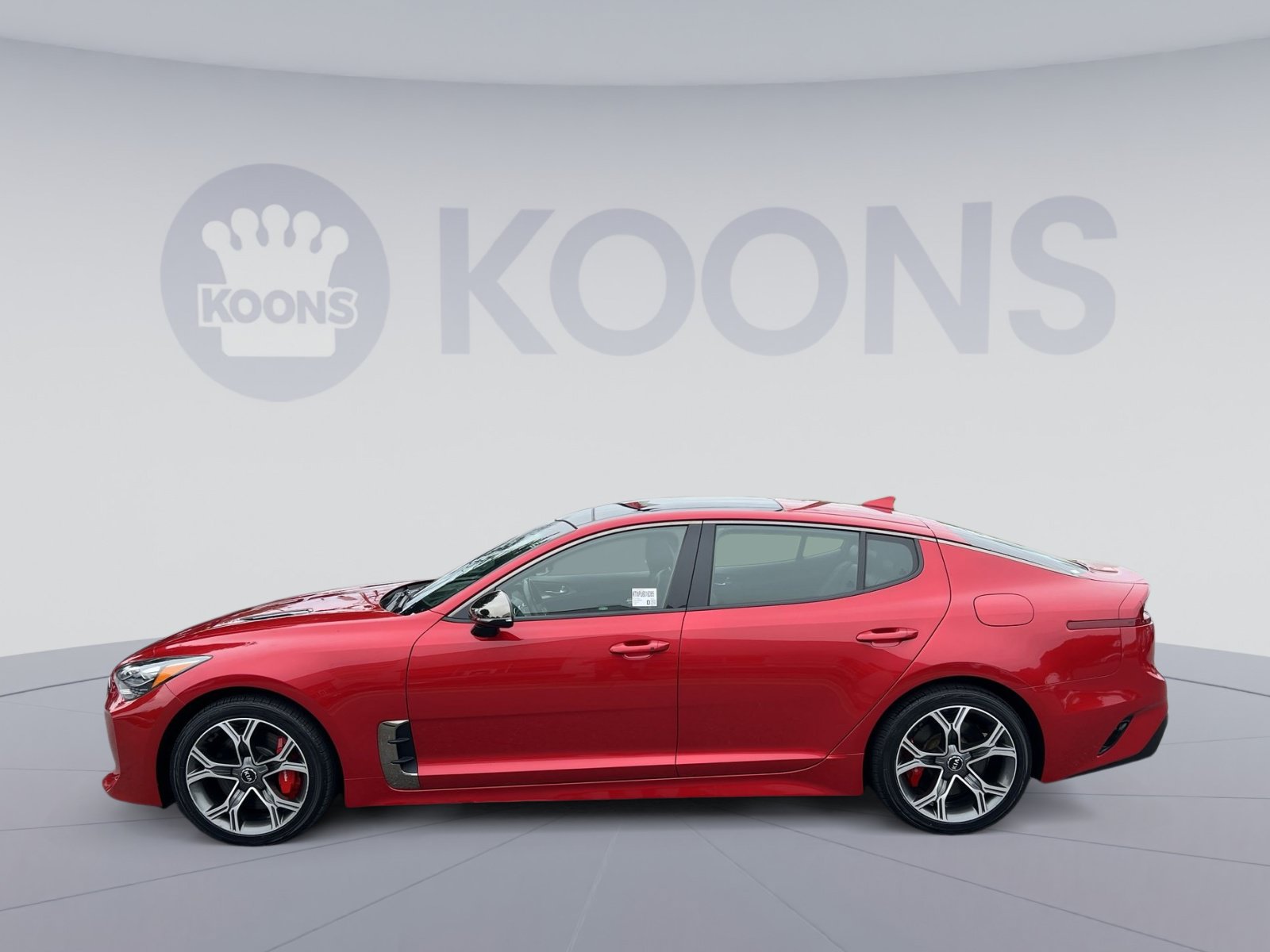 Used 2018 Kia Stinger GT2 AWD/4WD image 2