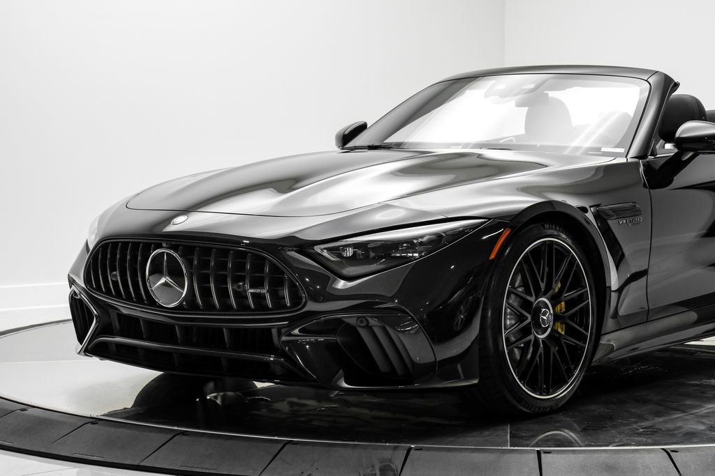 Used 2023 Mercedes-Benz SL 63 AMG 4MATIC w/ Driver Assistance Package image 2